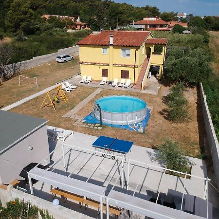 Apartment Silvija Ližnjan Екстериор снимка