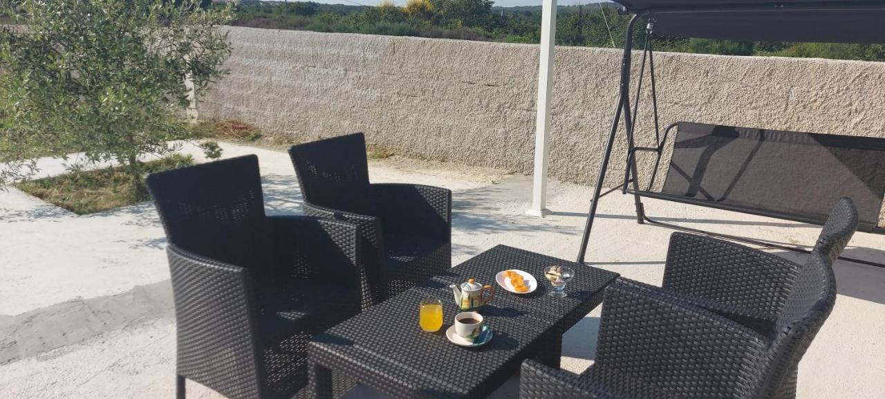 Apartment Silvija Ližnjan Екстериор снимка