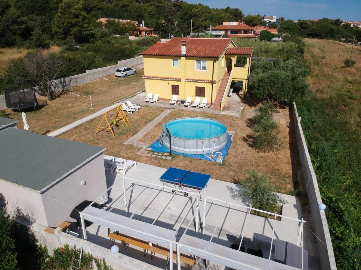 Apartment Silvija Ližnjan Екстериор снимка