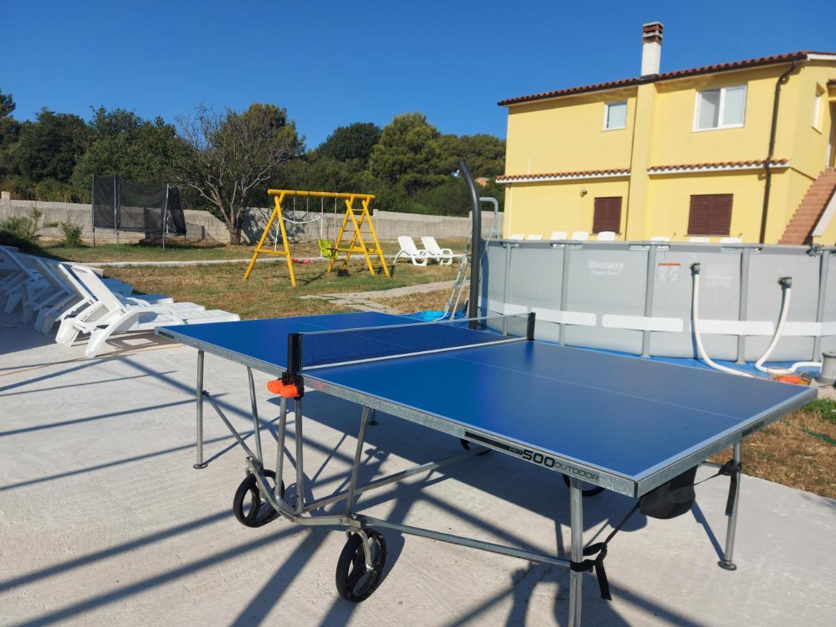 Apartment Silvija Ližnjan Екстериор снимка