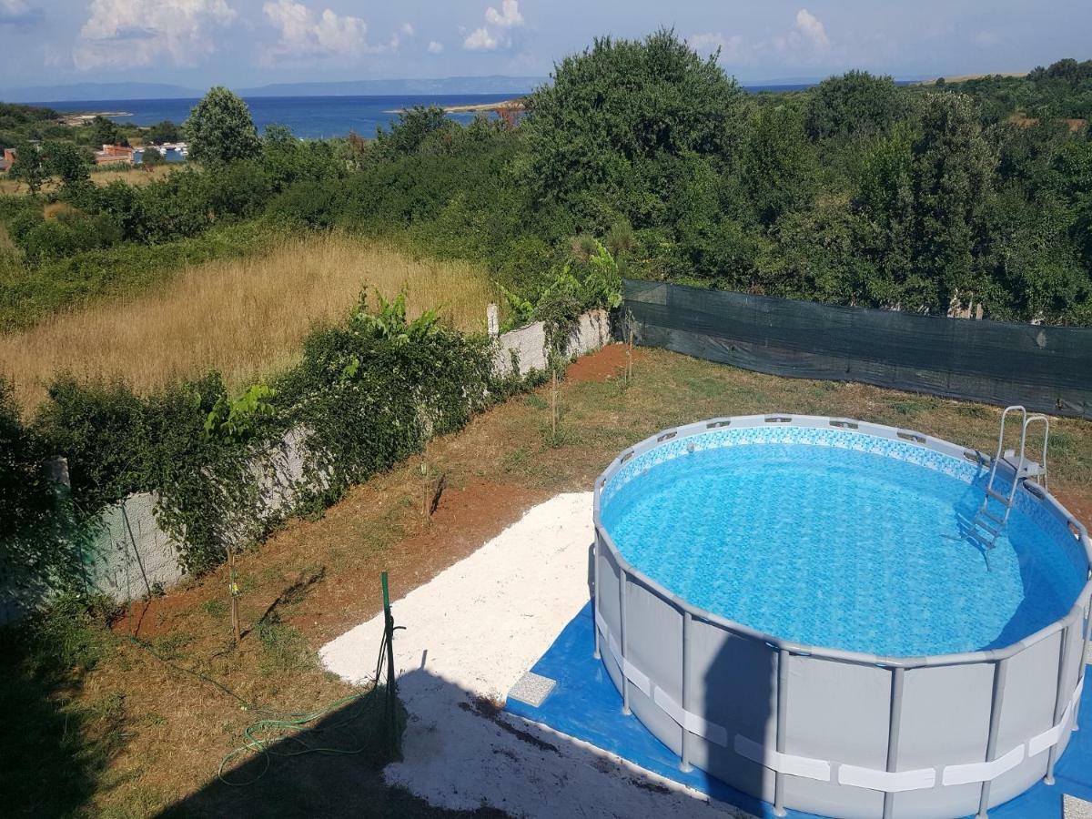 Apartment Silvija Ližnjan Екстериор снимка